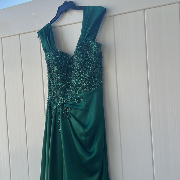 Size 10 dress Modessa Couture - Picture 5 of 7